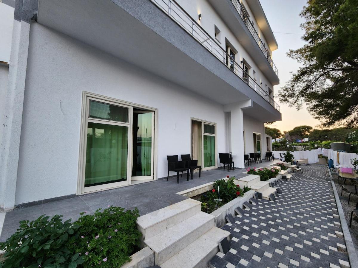 Sea Front Villa Vlore Luaran gambar