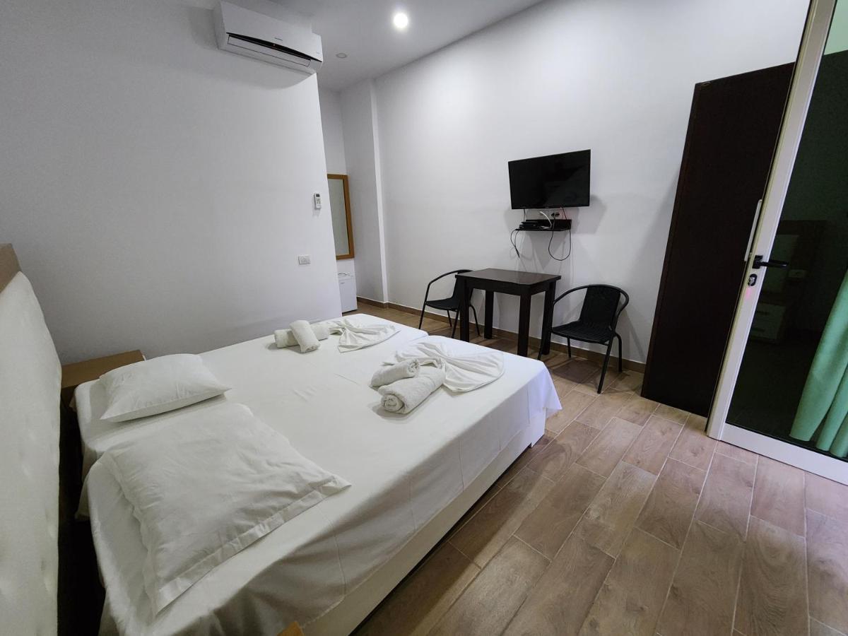 Sea Front Villa Vlore Luaran gambar