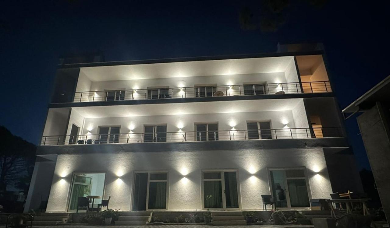 Sea Front Villa Vlore Luaran gambar