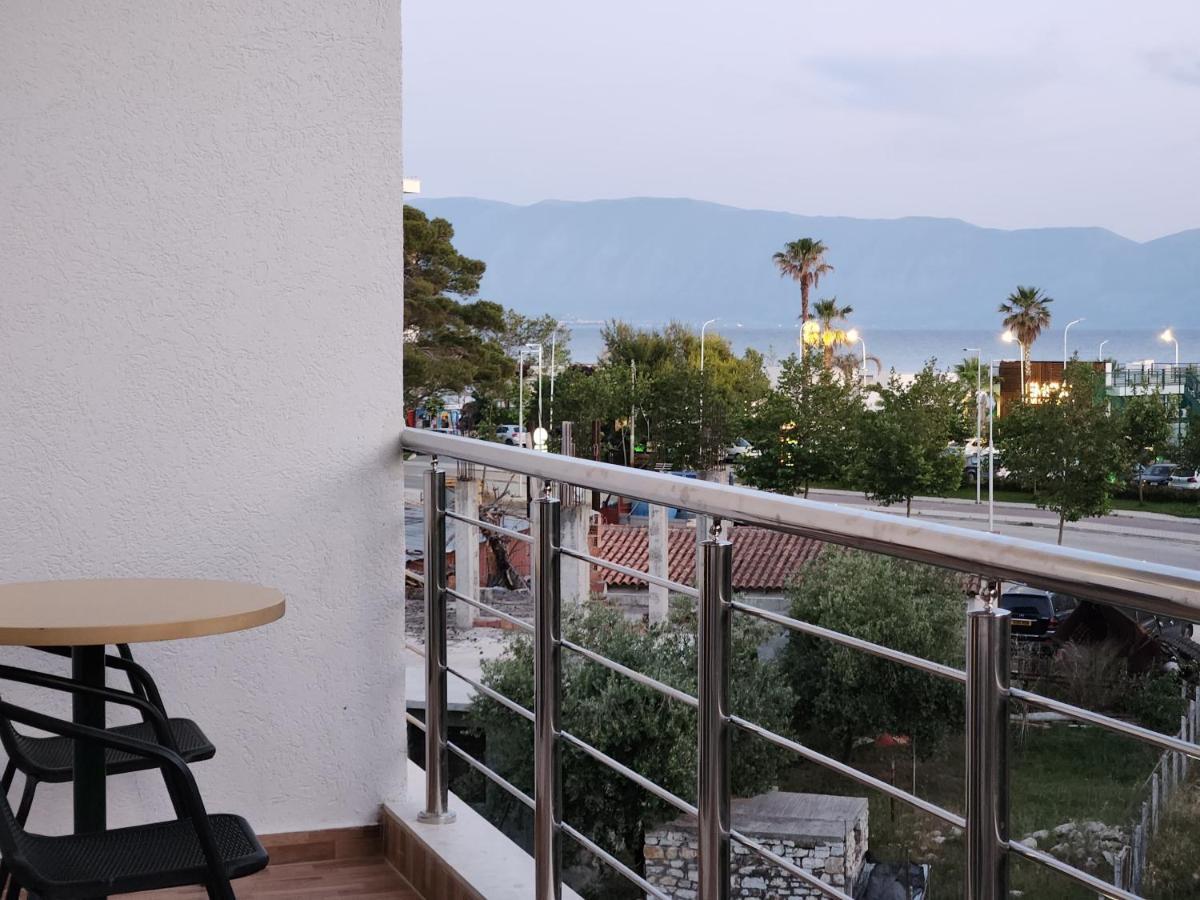 Sea Front Villa Vlore Luaran gambar